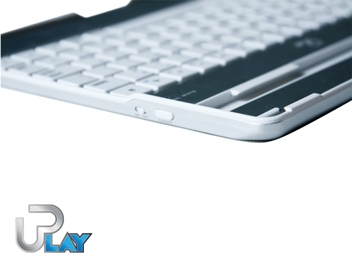 uPlayWirelessKeyboardAndAluminumCaseForiPad2-OnOffConnectButtons512